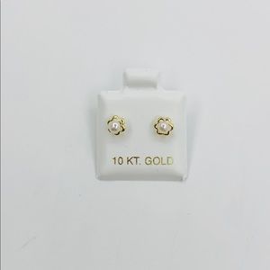 10k solid gold earrings tiny flower pearl